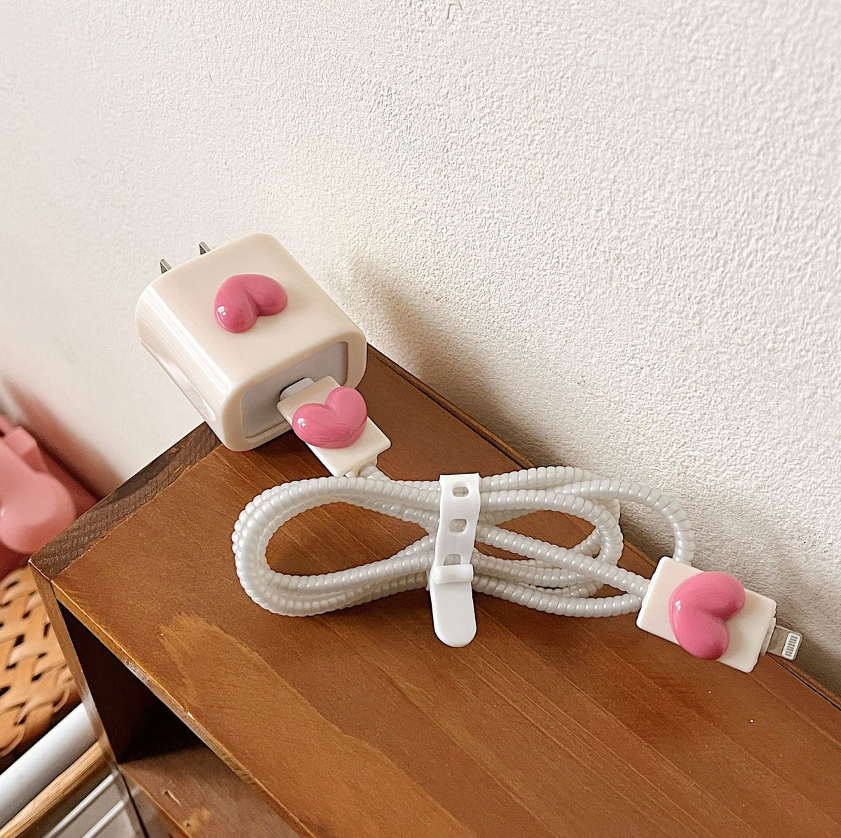 Bouchon de charge de dessin animé Couverture de protection 20W Charge rapide Winding Bite Cable Softshel