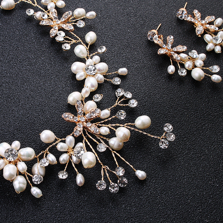 Collier perle et boucle d'oreille ensemble