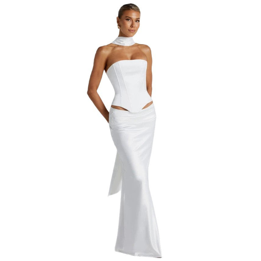 Robe élégante et fashionable pour femmes avec un ruban enroulé