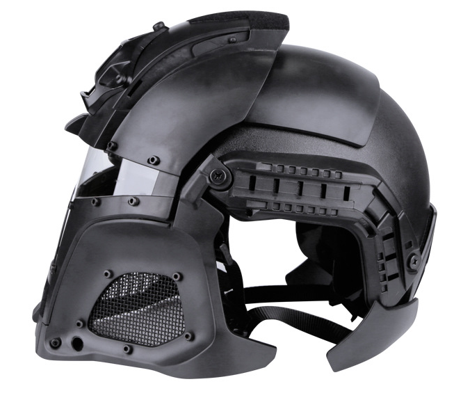 Casque de guerrier de fer médiéval