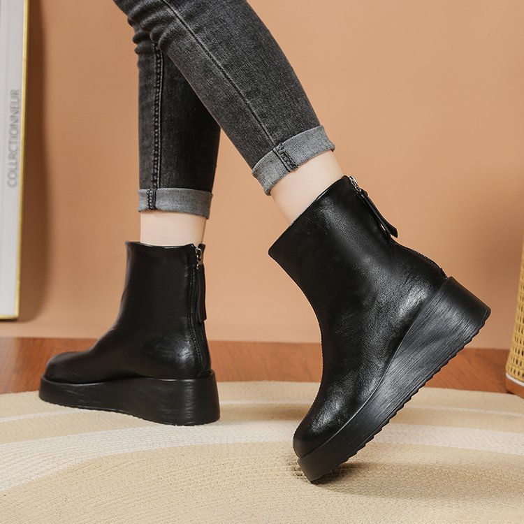 Mode rétro et bottes courtes confortables