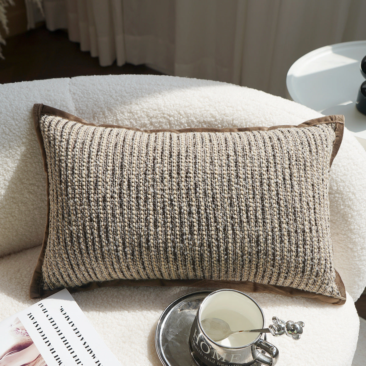 Coussin de Sofa Marron Maillard avec un oreiller luxueux Wabi-sabi léger