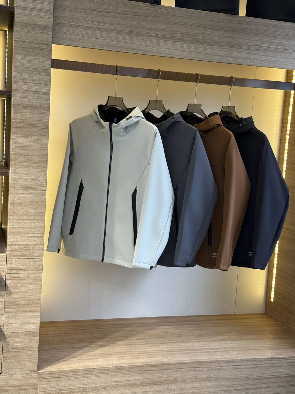 Veste à capuche imperméable à l'eau pour hommes