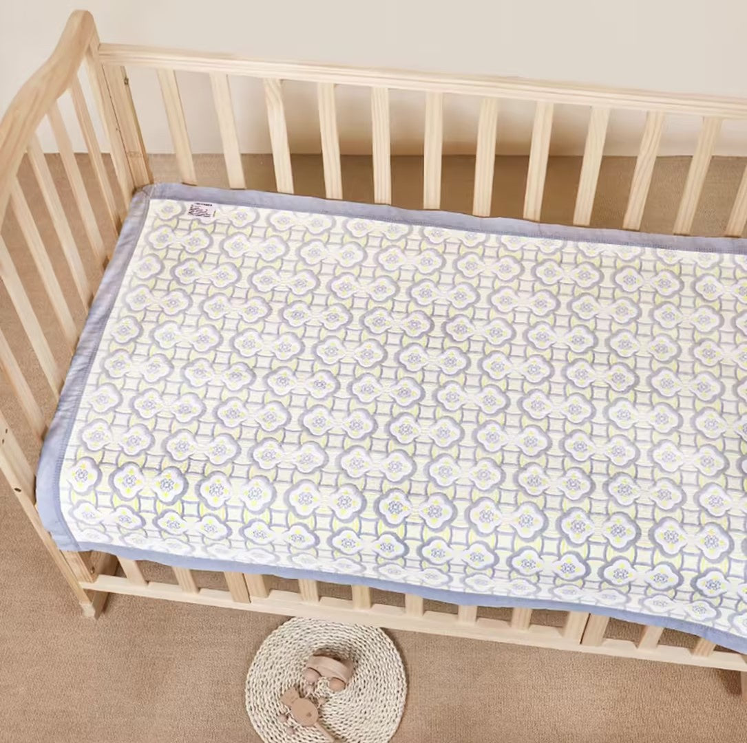 Six-Layer Gauze Soft Cooling Mat Pure Cotton Convient aux mamans et aux bébés
