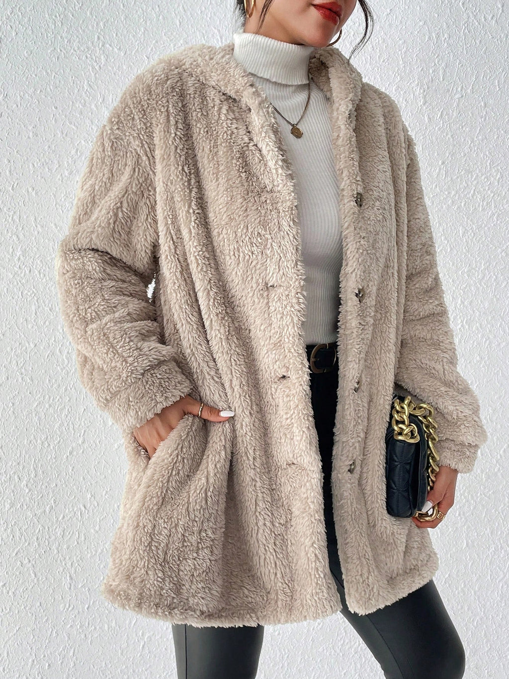 Cardigan en peluche avec boutons et hotte