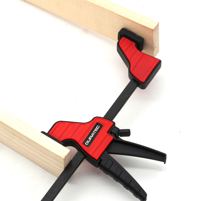 Pince à bois