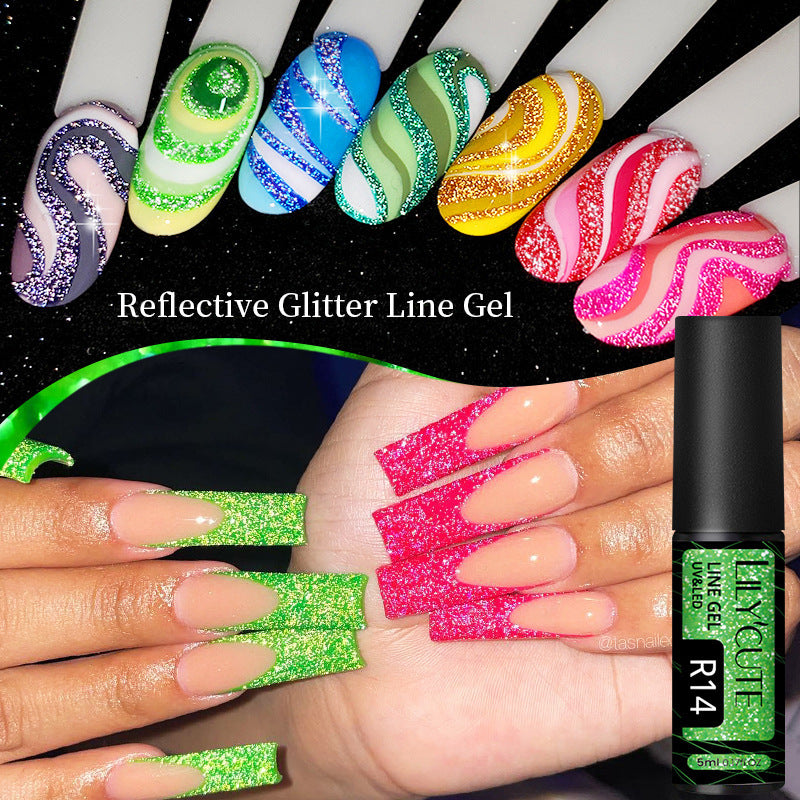 Gel d'ongle avec une finition brossée et des paillettes réfléchissantes