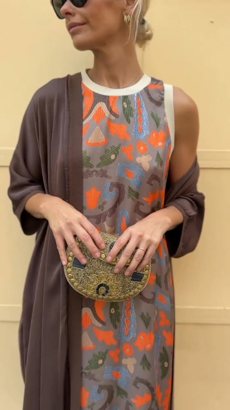 Elegant long round-neck dress with cape