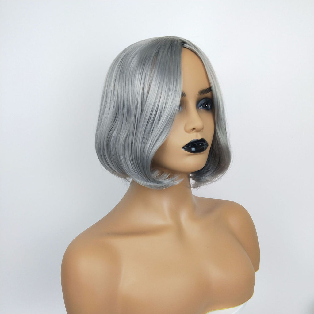 Wig dames européennes et américaines cheveux courts grand-mère gris capuche