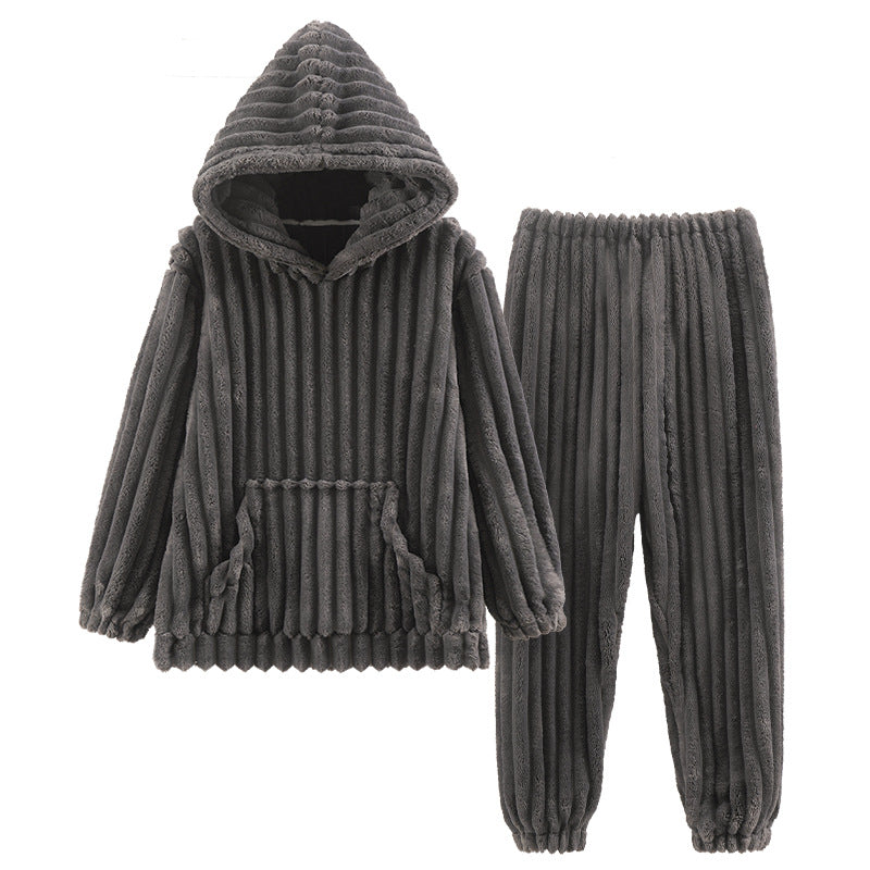 Ensemble de vêtements chauds et chauds à la maison