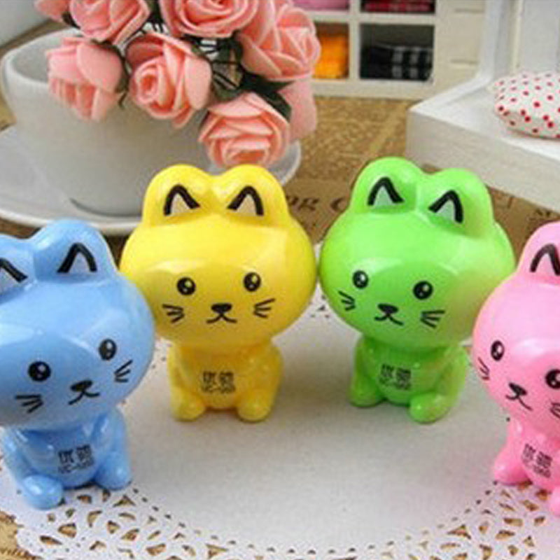 Étudiant mignon chaton forme dessin animé crayon Sharpener