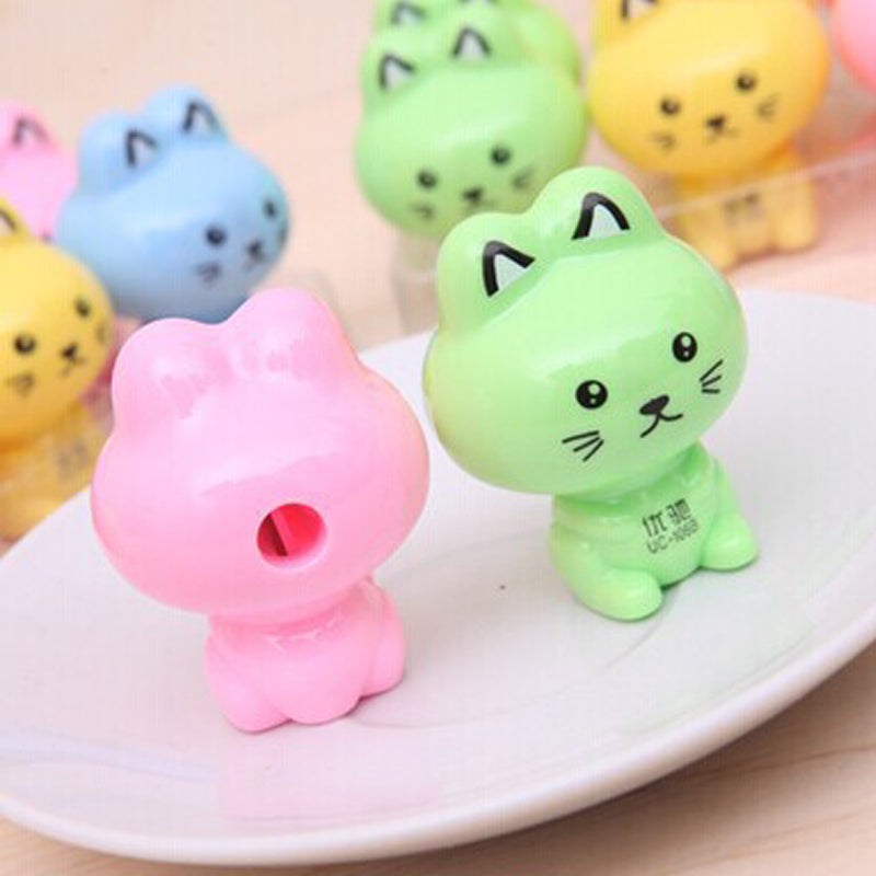 Étudiant mignon chaton forme dessin animé crayon Sharpener