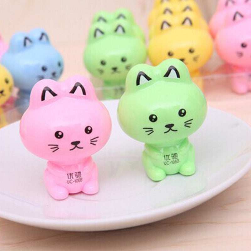 Étudiant mignon chaton forme dessin animé crayon Sharpener