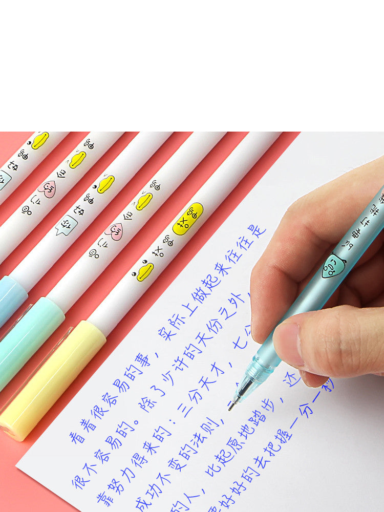 Les élèves de l'école primaire utilisent un stylo gel effaçable pour frotter l'Eraser Magique Sassafras facile