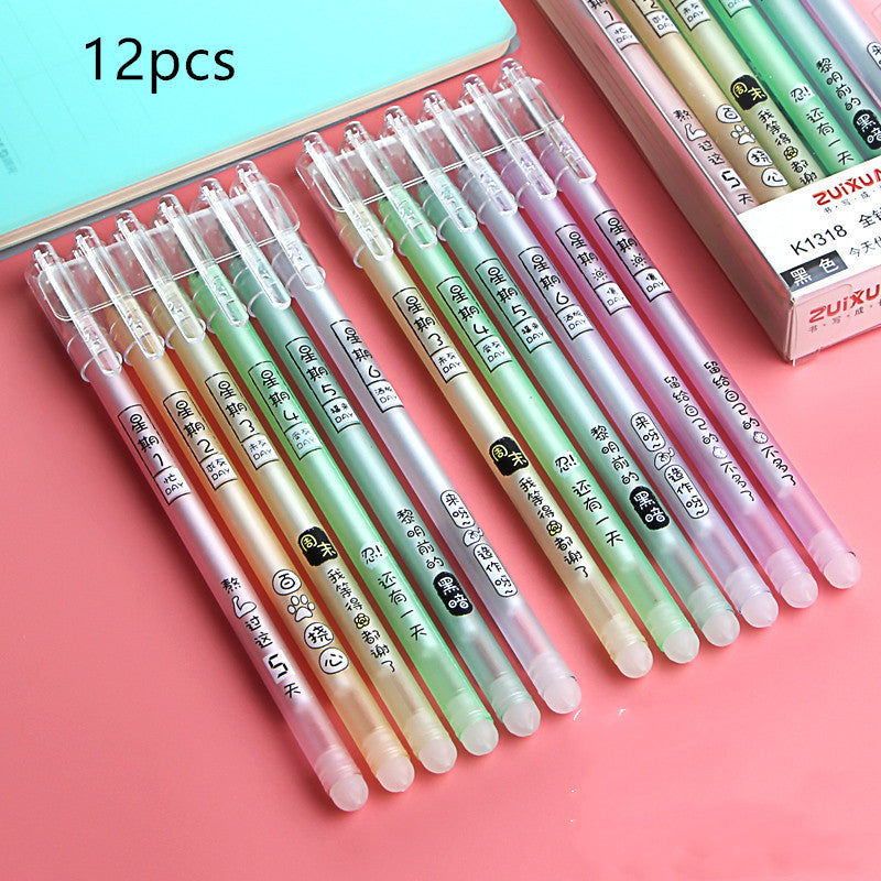 Les élèves de l'école primaire utilisent un stylo gel effaçable pour frotter l'Eraser Magique Sassafras facile