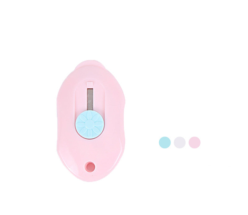 Couteau ouvert mignon et pratique
