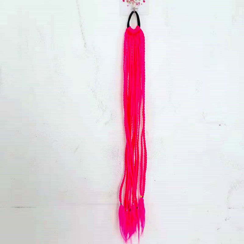 Coiffure de queue de cheval tressée couleur sale