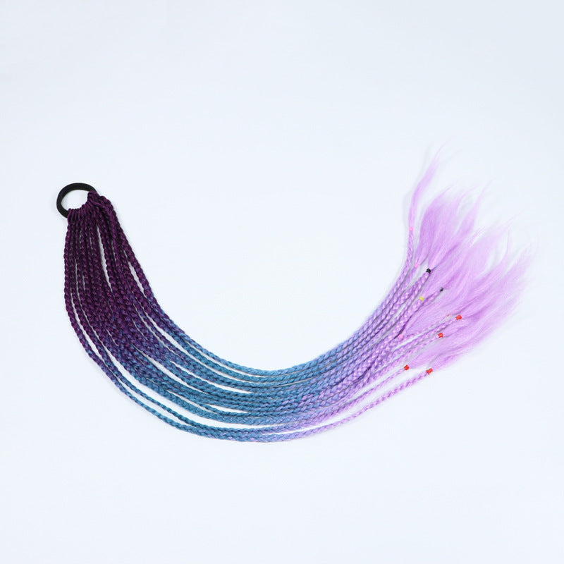 Coiffure de queue de cheval tressée couleur sale