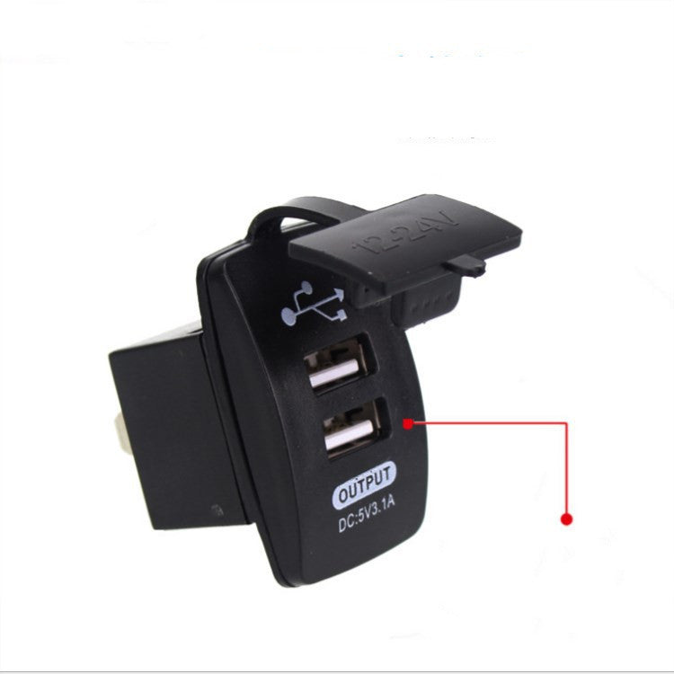 3.1Ausb Chargeur de Voiture Type universel pour les voitures et les motocyclettes
