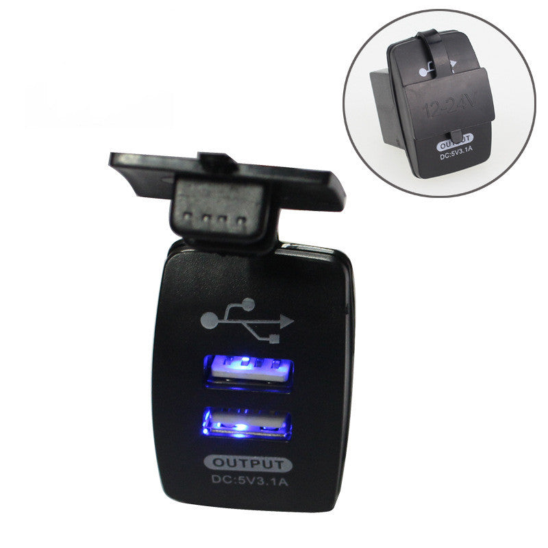 3.1Ausb Chargeur de Voiture Type universel pour les voitures et les motocyclettes