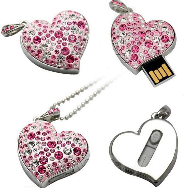 Clé USB en forme de cœur avec perceuse