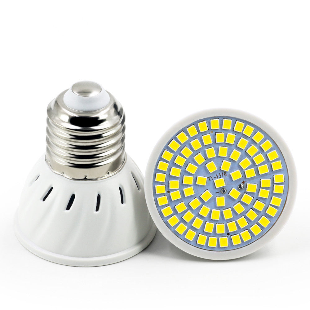 Maison de l'énergie-sauvetage de lampe LED en plastique matériau coupe de lampe