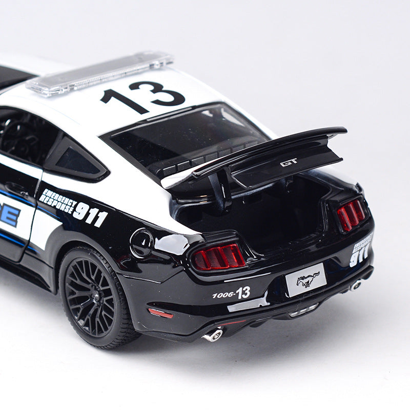 Voiture de police Ford Mustang GT 2015