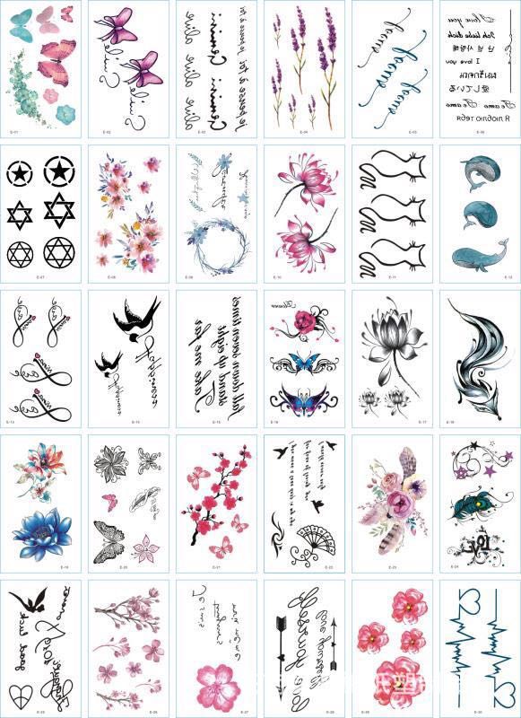 Un ensemble de 30 autocollants de tatouage