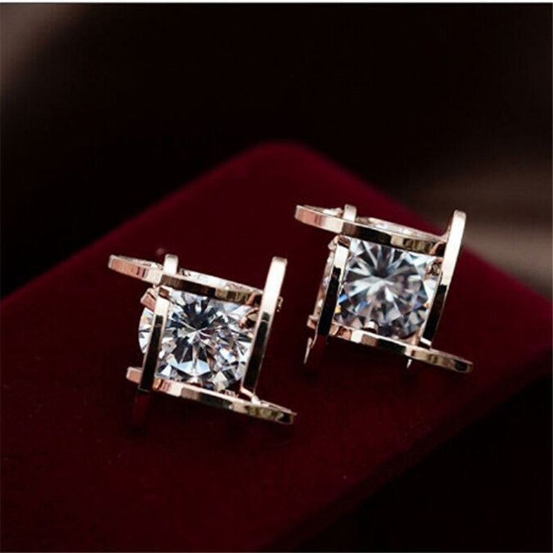 Boucles d'oreilles en zircon carré Boucles d'oreilles en cuivre creux Tic-Tac-Toe