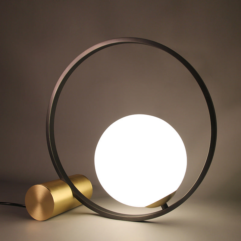 Lampe de table décorative créative Chambre simple Chambre à coucher Étude de salon Nordic Post-Modern