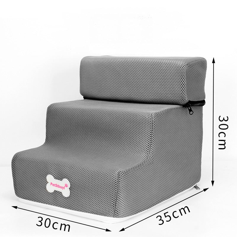 Éponge pour animaux de compagnie sur le lit de canapé Escalade