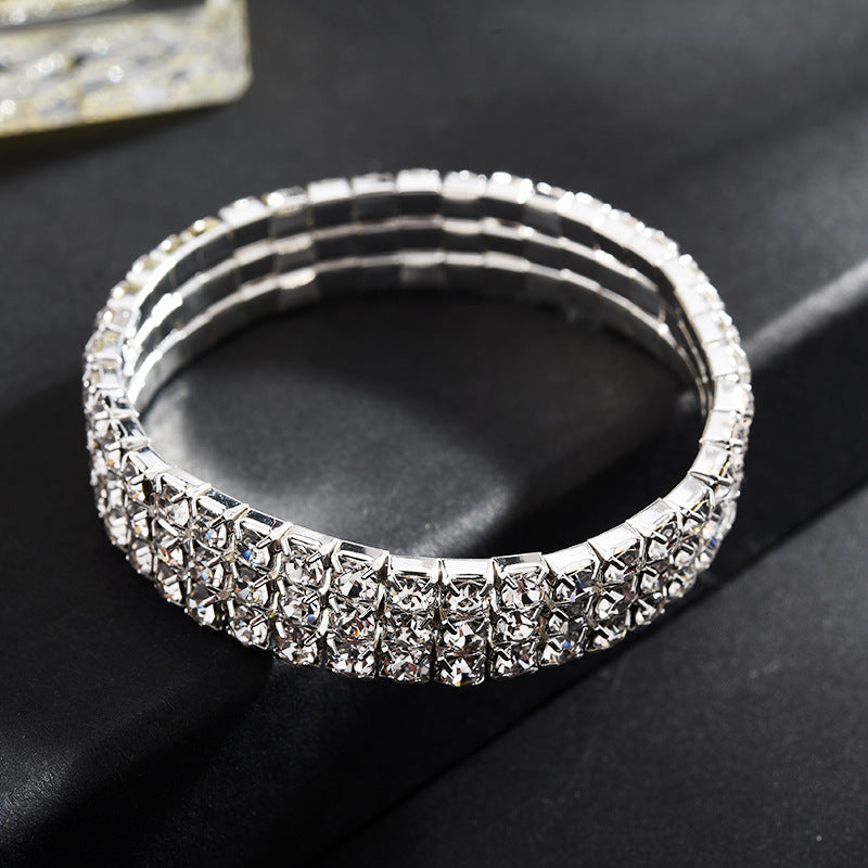 Colliers multicouches à quatre mailles en perles Diamant de griffe exagérée