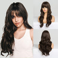 Noir brun cheveux bouclés longs avec des bangs
