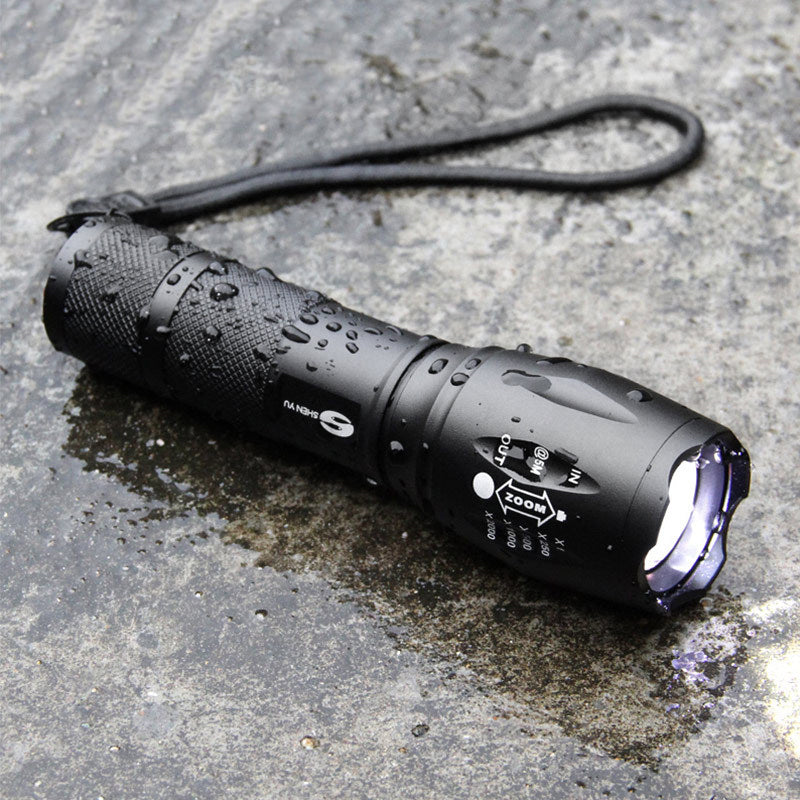 Lampe de poche en alliage d'aluminium forte lumière 18650 Super lumineux extérieur lampe de poche T6