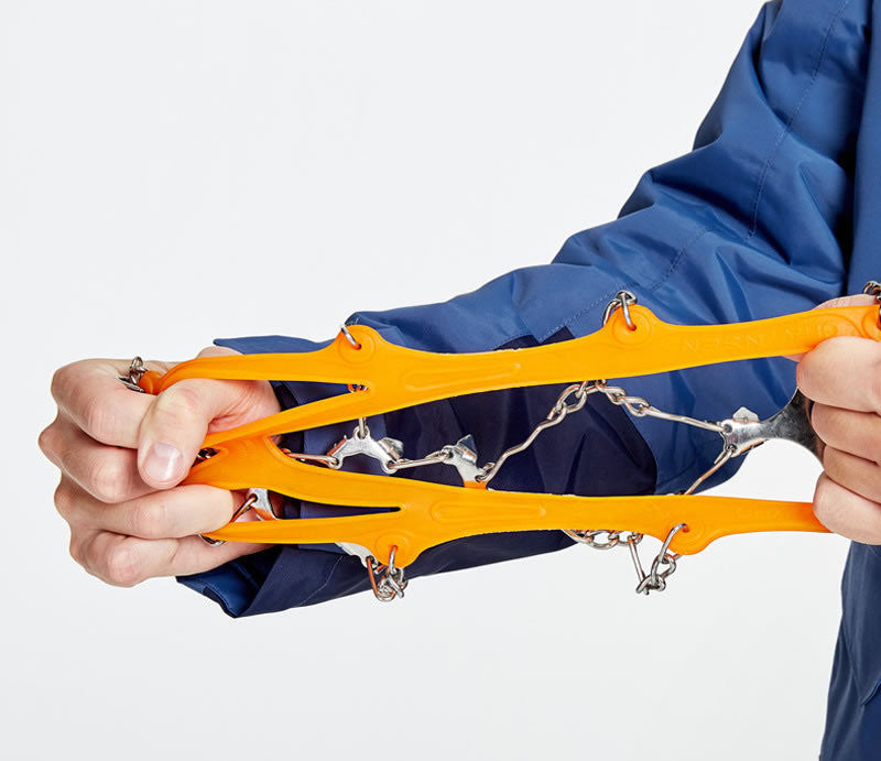 Crampons antidérapants pour la randonnée et l'escalade