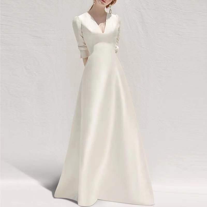 Robe blanche pour dames Satiné Surface était mince et haute française Tempérament Robe Long Ski
