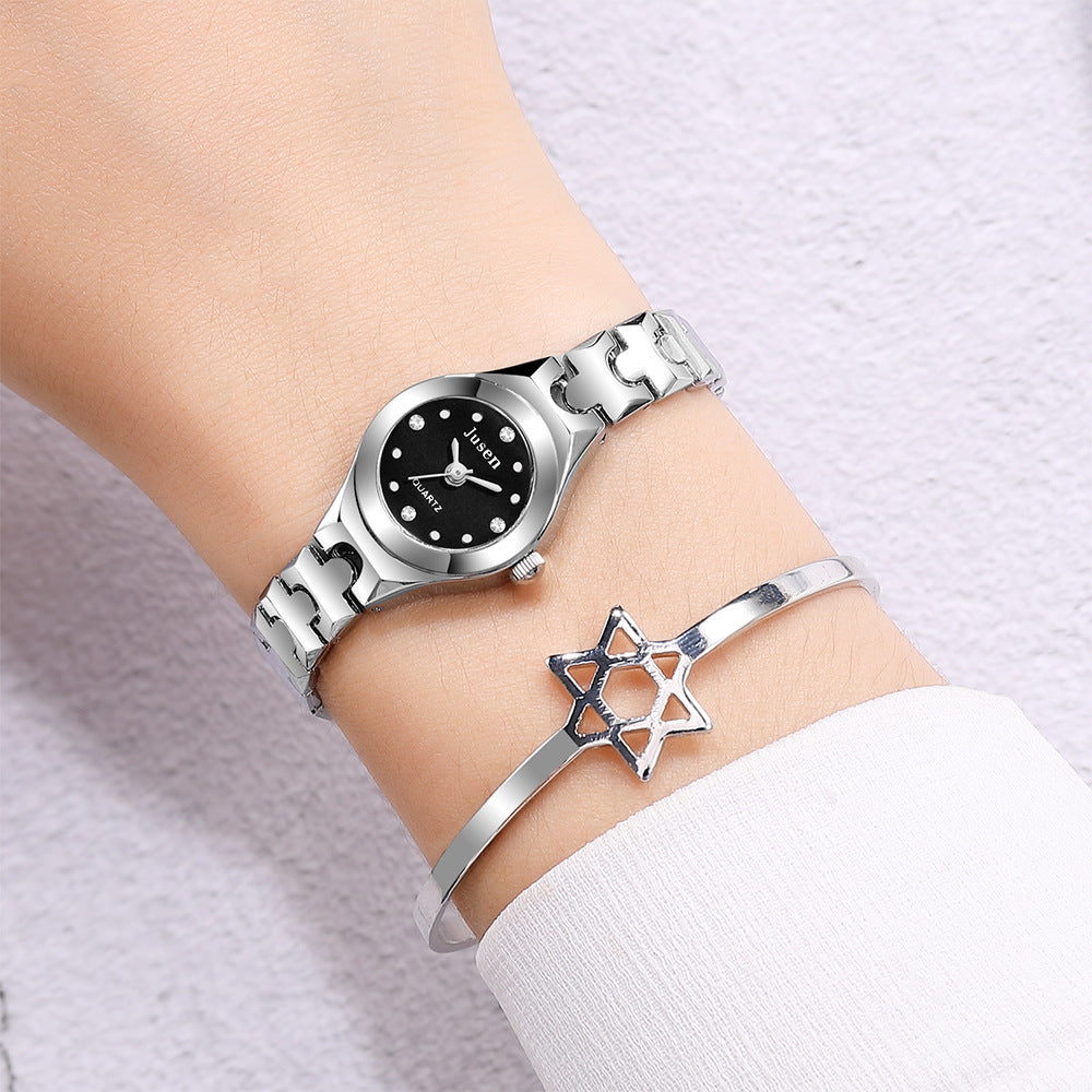 Petit et beau bracelet montre femmes Quartz
