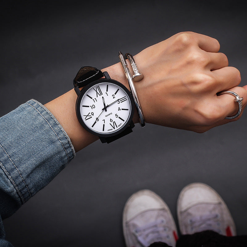 Fashion montre de couple d'échelle romaine tout-match