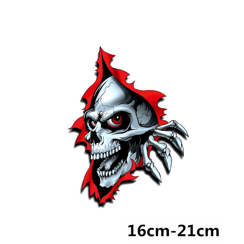 Sticker Tete De Mort Triant Dun Trou 13x17cm