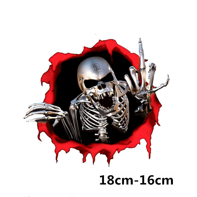 Sticker Tete De Mort Triant Dun Trou 13x17cm
