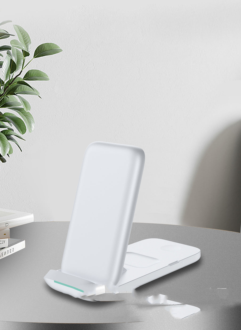 Prise en charge du chargeur sans fil pliable trois en un