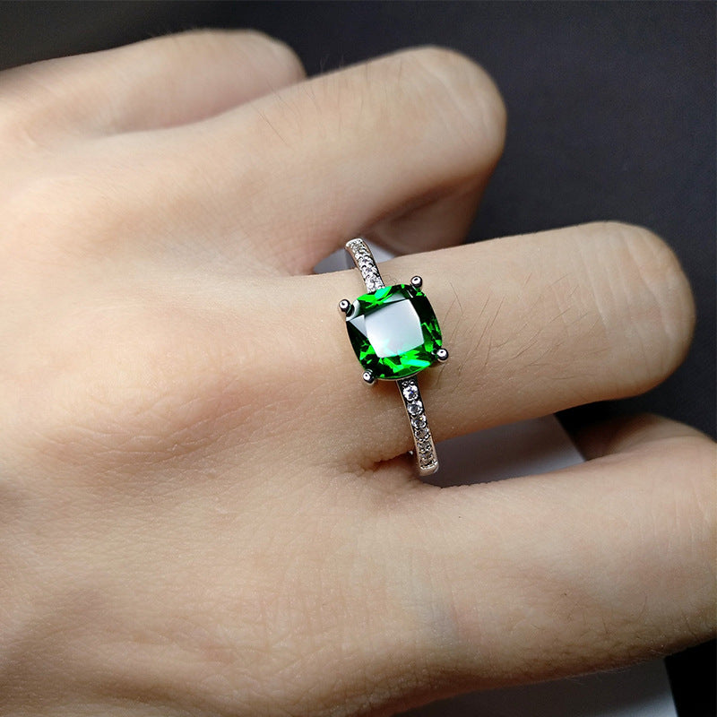 Anneau de diamant de Moissanite en Sapphire quatre prong européen et américain