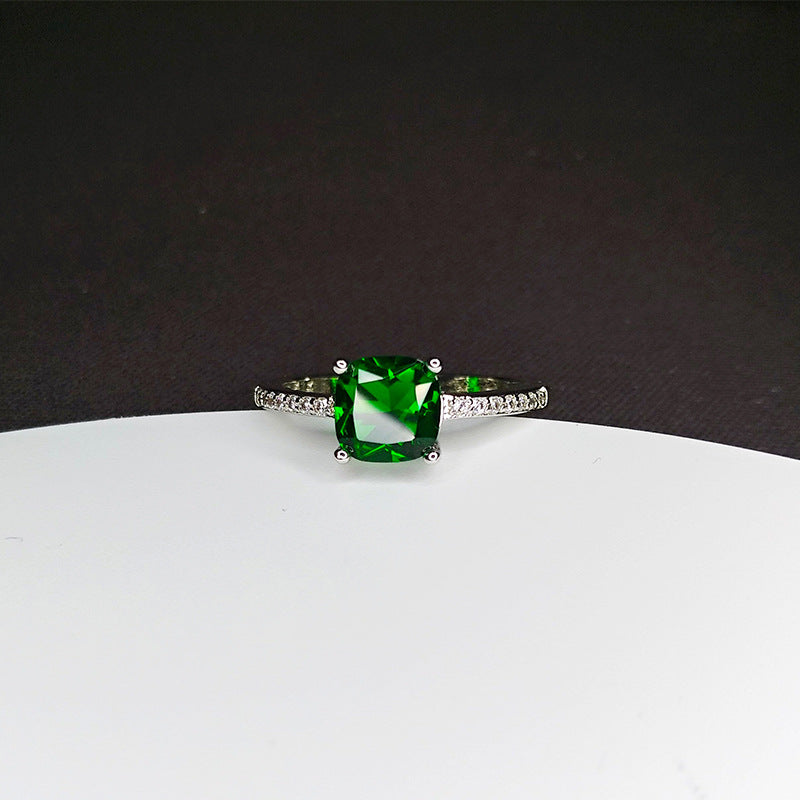 Anneau de diamant de Moissanite en Sapphire quatre prong européen et américain