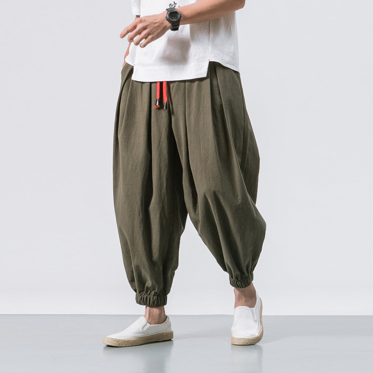 Four Seasons Cotton and Lin Pantalons Loose Pending Gear Hommes Volant Pantalons d'écureuil Hommes