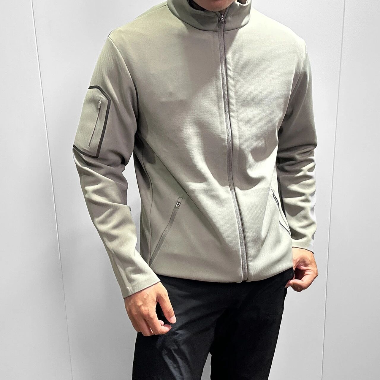 Veste Zip Up sans couture sans couture pour hommes High Density Knit Stand Collar Casual Light Business O