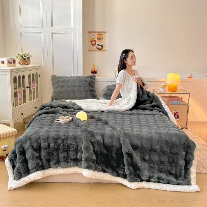 Couverture double couche de bulle épaissée pour la chaleur