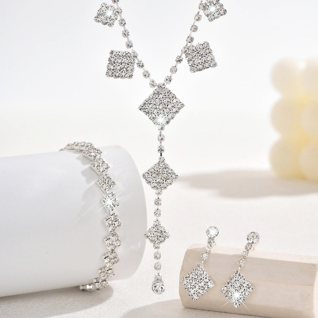 Boucles d'oreilles géométriques Rhombus diamantées simples