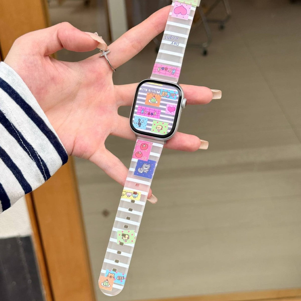 Bande d'horloge à bandes multiples illustrées