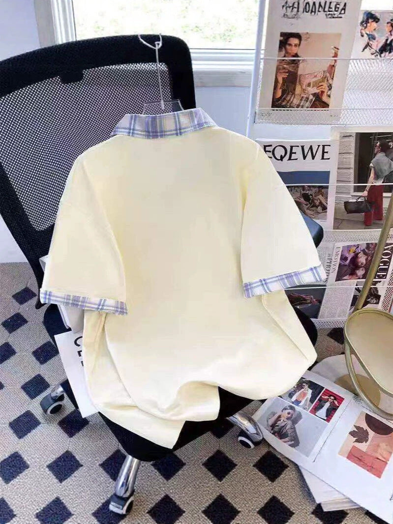 Imprime-lettre mignon à trois chats à manches courtes Plaid Loose-fit Trendy Top style Preppy