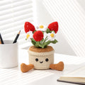 Crochet à la main fraise et petit pot de fleur Ornement fil doux au crochet éternel Frui